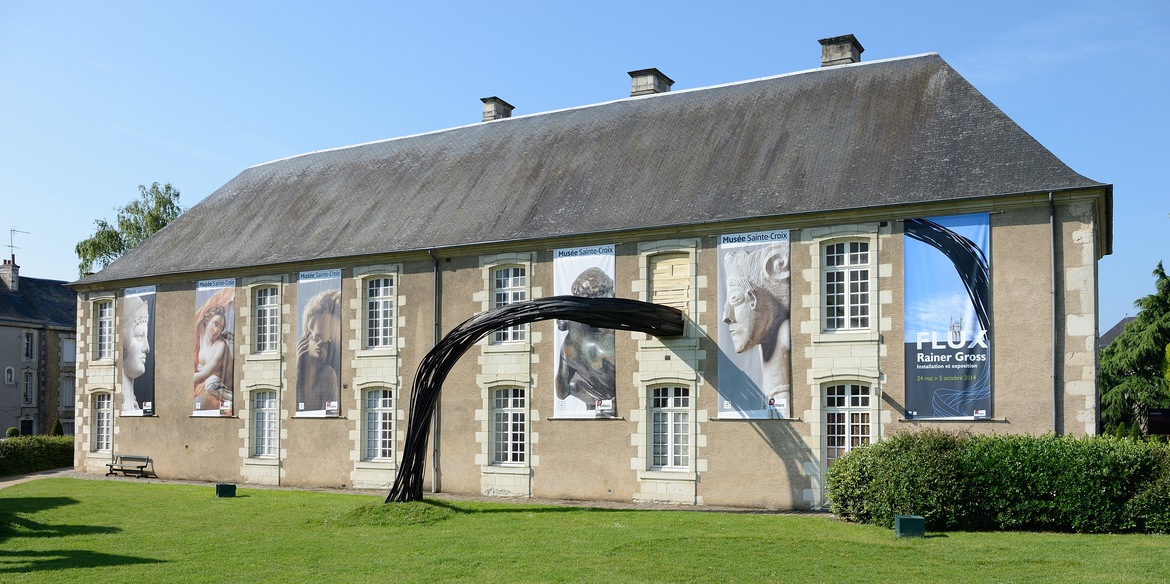 Photo façade Musée Sainte-Croix : © Mickaël Planès / Poitevins.fr