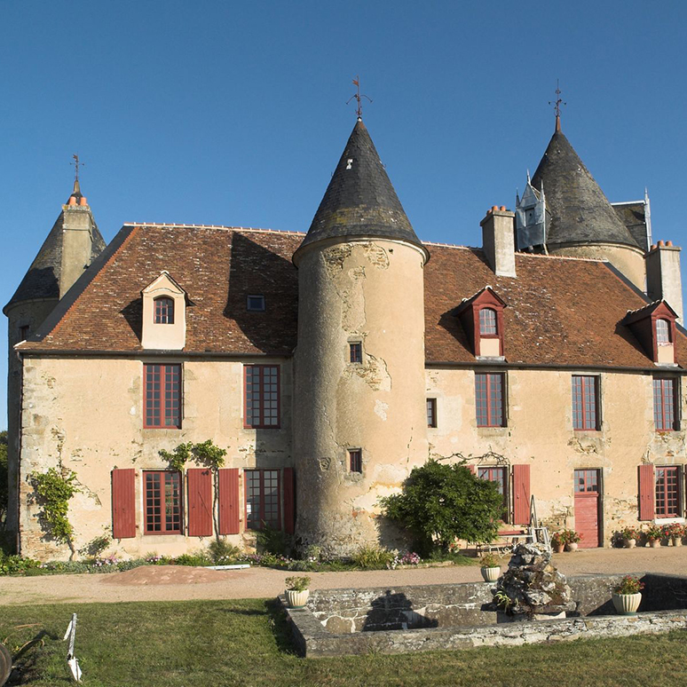 Fresselines, Château de Puyguillon - Vue générale, façade sud-est.
