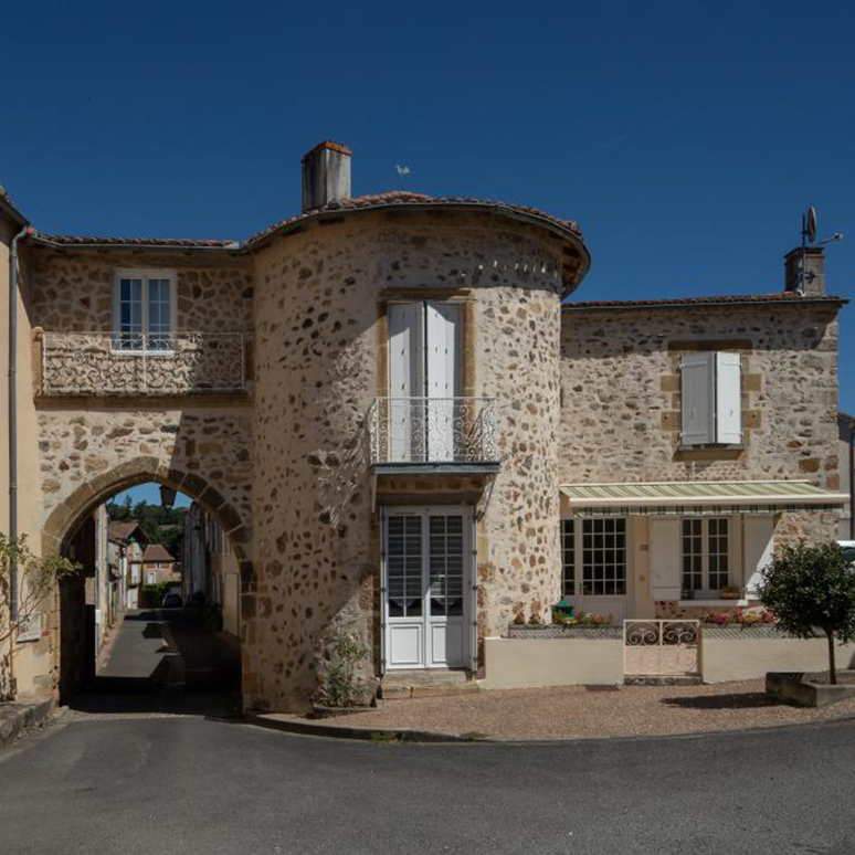 Conférence : Une limousine en Poitou : regards sur le patrimoine availlais