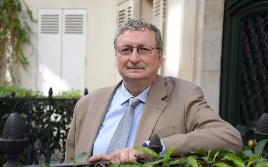 Visuel qui représente un homme